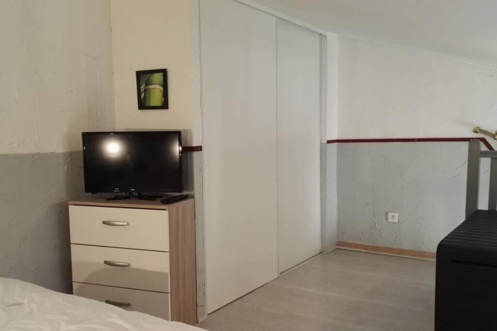 Studio Mezzanine En Residence Avec Piscine Au Village Le Barcares Luaran gambar